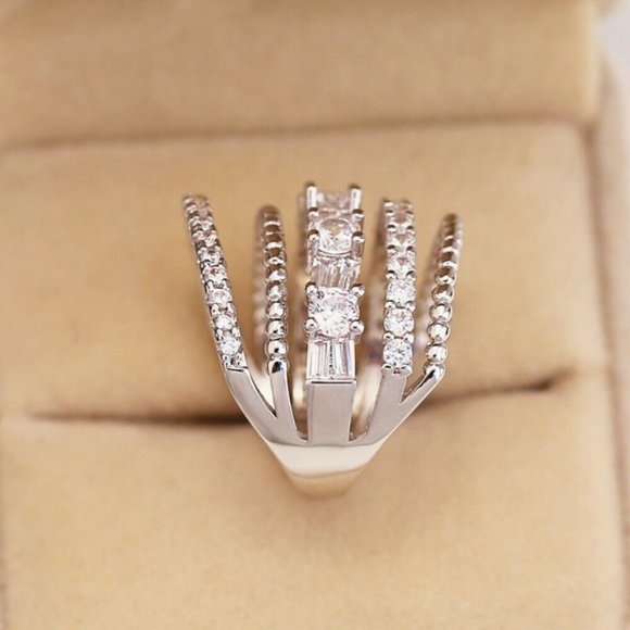 Gorgeous Silver S925 Stamped White Sapphire Ring - Picture 3 of 5